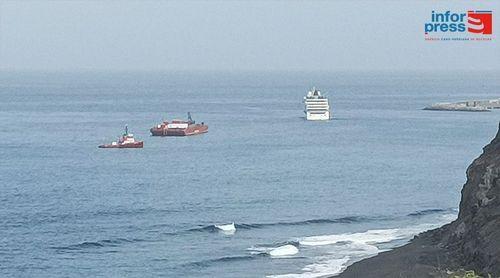 Fogo: Hanseatic Nature é o primeiro navio a aportar baía de Vale dos Cavaleiros na temporada de cruzeiros