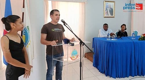 Ilha do Sal: III Fórum da Juventude e Ambiente debate conciliação entre turismo de massas e conservação ecológica
