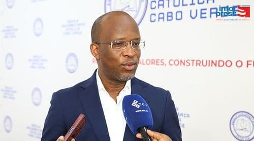 EU Católica quer reforçar contributo e preencher lacunas na oferta do ensino superior em Cabo Verde (c/áudio)