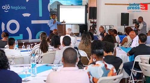 Fogo: Inteligência Artificial transforma modelos de negócio e desafia empresas a adaptarem-se – Juvenal Carvalho