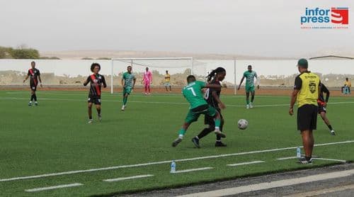 Futebol/Campeonato CV: África Show recupera de desvantagem de dois golos e empata com Palmeira na Boa Vista
