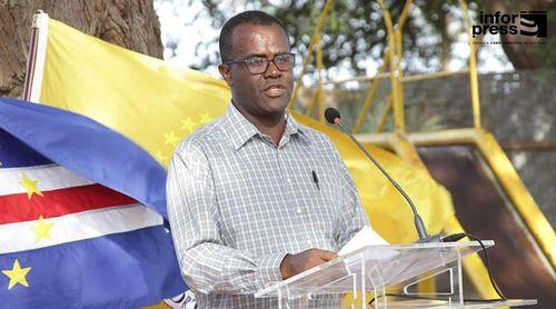 Porto Novo: Delegação do ME tem estado a levar livros a todos as escolas do concelho – responsável