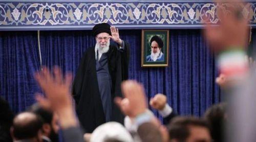 Líder iraniano critica posição negocial dos EUA e desvaloriza ameaças de Trump