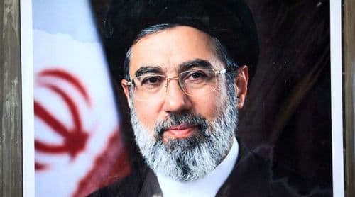 Líder supremo iraniano acusa EUA e Israel de quererem pôr o país "de joelhos"