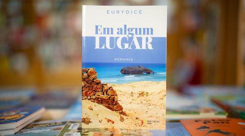 Eurídice Monteiro lança “Em Algum Lugar” romance que encerra trilogia sobre a história de Cabo Verde