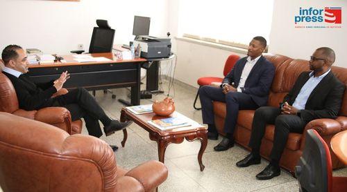 Secretário de Estado coloca “boas expectativas” na nova administração da Inforpress liderada pelo jornalista Hélio Robalo