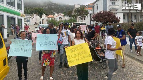 Brava: População em protesto clama por atenção do Governo contra mau serviço do transporte marítimo