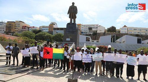 Comunidade guineense em Cabo Verde protesta contra permanência de Umaro Sissoco no poder