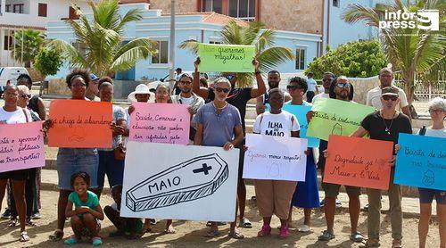 Maio/Transportes: Maenses protestam contra isolamento da ilha e exigem medidas urgentes do Governo