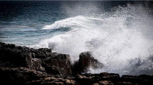 Instituto Nacional de Meteorologia alerta para agravamento do estado do mar e intensificação do vento nas próximas horas