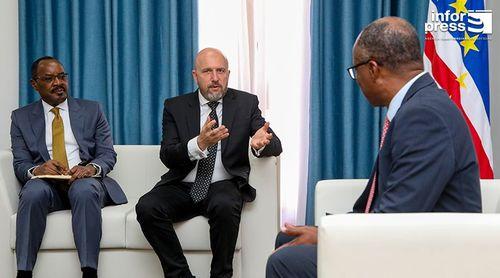 Vice-director-geral da União Postal Universal reafirma compromisso com Cabo Verde na modernização postal