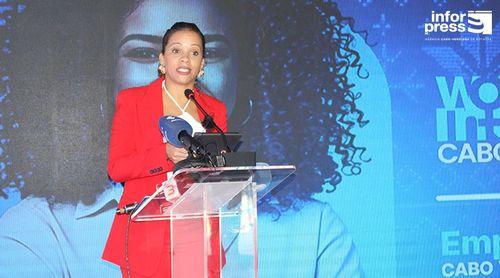 Director of Women in Tech warns of low female presence in technology and leadership positions