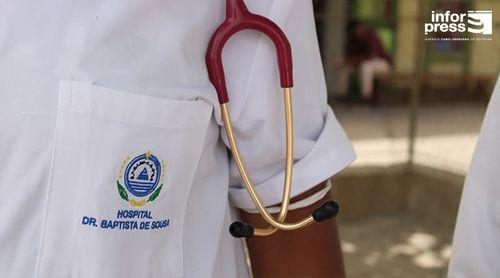 Group of doctors denounces situation of ‘precariousness, discrimination and unfair pay’ and demands ‘immediate appointment’