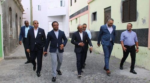 Mosteiros: Câmara debate estratégias inovadoras e parcerias para sustentabilidade do financiamento local 
