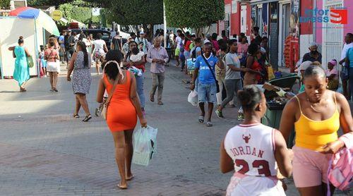 Comandante da Polícia Nacional avalia festividades natalinas como tranquilas com foco na segurança para o Ano Novo 