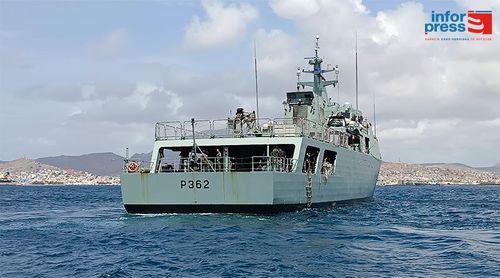 Guarda Costeira resgata veleiro à deriva a norte da Ponta do Sol com apoio do NRP Sines