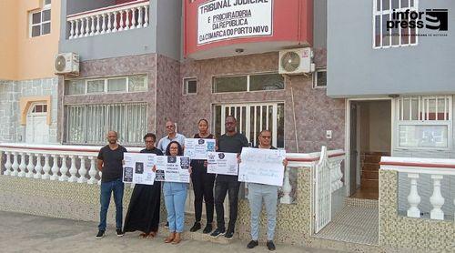 Porto Novo: Oficiais de justiça em manifestação pela aprovação de novos estatutos 