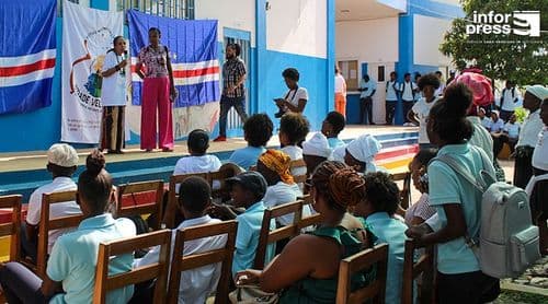 Olinda Beja recomenda transmissão da tradição oral aos jovens para preservar a identidade cultural