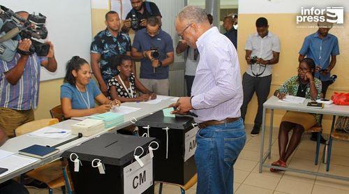 Primeiro-ministro apelou à participação e garantia do direito de voto