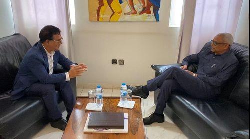 PR defende mais poderes para os municípios e transportes eficientes para reforçar competitividade do país 