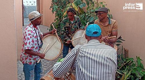 Paul: Rufar dos tambores assinala início da peregrinação da imagem de Santo António das Pombas
