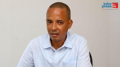 Escritor Paulo Ferreira Veríssimo lança segundo livro de poesia centrado numa “viagem interior”