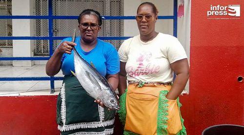 São Nicolau: Agricultores e peixeiras insatisfeitos com  cancelamento das viagens do Navio Dona Tututa