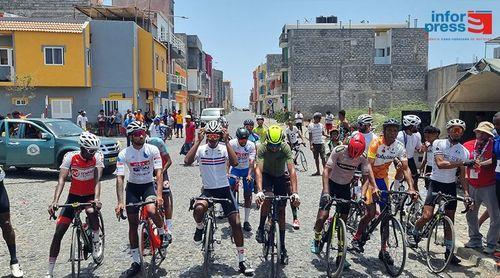 Porto Novo/Ciclismo: Nélio Cruz e Rúben Júnior vencem provas de montanha e estrada
