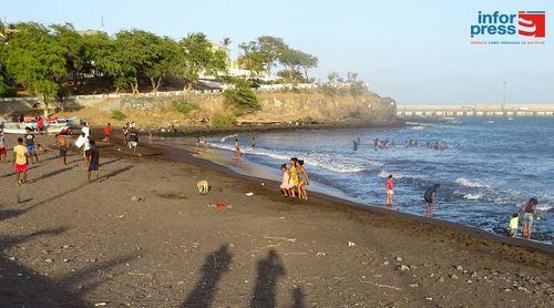 Porto Novo: Protecção Civil confirma reabertura da praia do Armazém aos banhistas