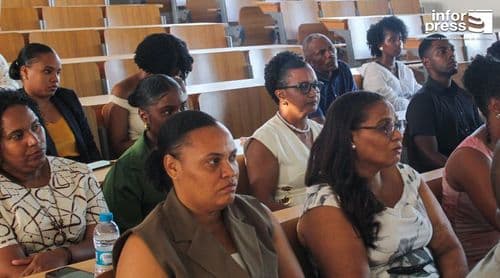 Praia: Profissionais de saúde concluem pós-graduação em Nefrologia na Universidade de Cabo Verde