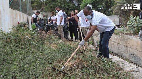 Primeiro-ministro apela à mudança de comportamentos no combate ao mosquito