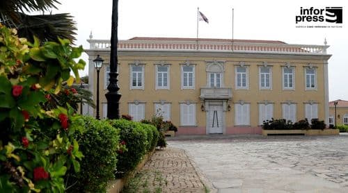 Side Image 3