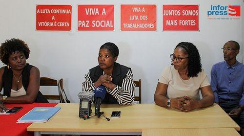 Professores aposentados denunciam exclusão do PCFR e exigem reposição de direitos adquiridos ao Governo