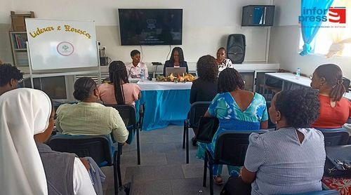 Projecto “Liderar e Florescer” reforça liderança feminina no sector educativo na Ribeira Grande de Santiago