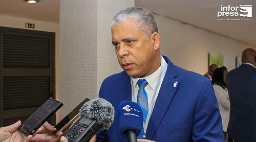 Presidente da INCV diz que imprensas nacionais deviam caminhar para o digital