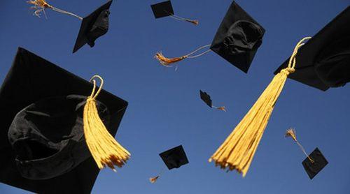 Praia: Recém-formados relatam dificuldades no acesso ao primeiro emprego