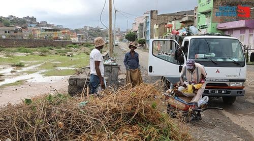 Câmara da Praia assegura que recolha de resíduos continua apesar das chuvas