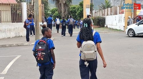Assomada: Primeiro dia de aulas decorre com “tranquilidade” e forte movimentação de alunos