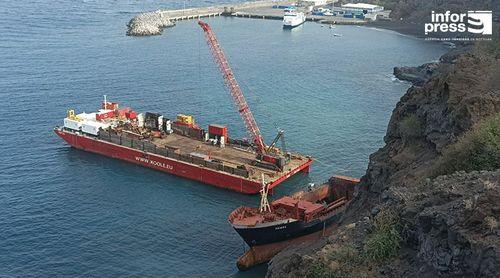 Fogo: Operação de desmantelamento do navio Deimos retomada com regresso da equipa