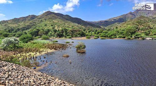 Ribeira de Flamengos: Barragem cheia renova esperança dos agricultores depois de chuvas destruírem plantações 