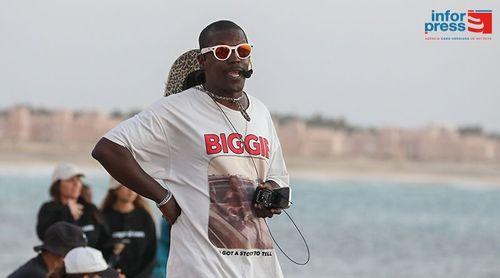 Mundial de Kitesurf: Antigo campeão de surf dá voz e animação à etapa de Ponta Preta