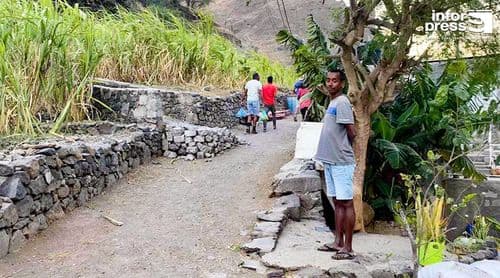 Porto Novo: Moradores de Dominguinhas esperam que próximo governo dê atenção à construção da estrada