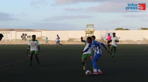 Futebol/Boa Vista: Sal Rei assume liderança do campeonato regional após empate da Juventude