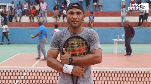 Ténis/Ribeira Grande: Samuel Lopes vence torneio das festas do município em sénior masculino 