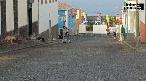 Festivités/São Filipe: Une équipe d'assainissement enlève des tonnes de déchets près du Presidio et de l'Alto São Pedro