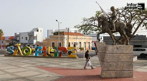 Side Image 2
