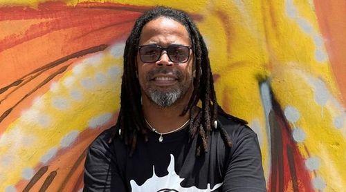 Tutu Souza assinala cinquentenário da independência com exposição “Cifras Dissolúveis” em aguarela e café