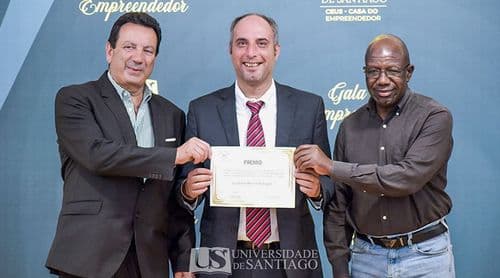 Professor Luís Rodrigues da Uni-Santiago distinguido com prémio Brazão Mazula pela Rede Internacional Académica da Lusofonia