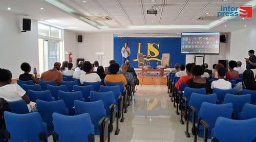 Universidade de Santiago promove debates sobre comunicação, direito e inteligência artificial