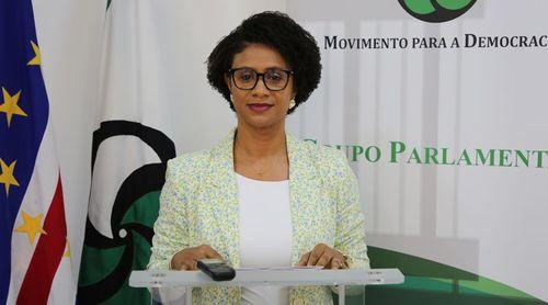 Novo PCFR do pessoal docente com impacto orçamental superior a 1,2 milhões de contos anuais - deputada